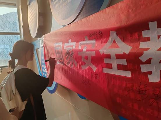 说明: b631e92e4e5b84d171325e43d357fe9a 说明: b631e92e4e5b84d171325e43d357fe9a